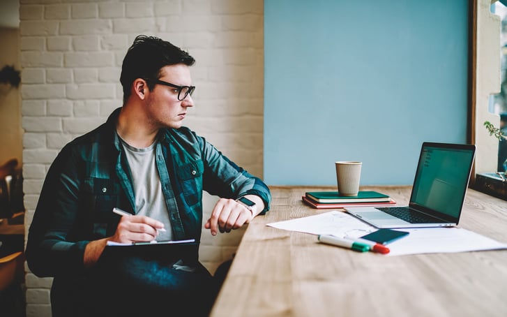 bg-Online_Courses-1v-w1920h1200